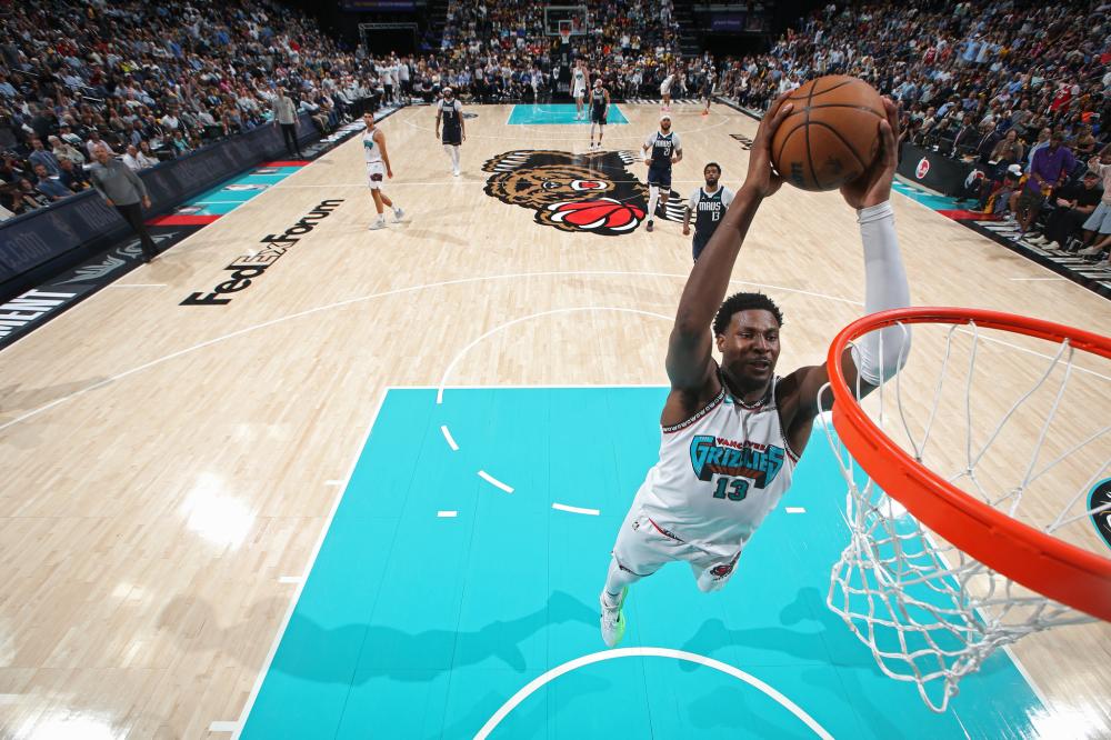 与长春亚泰 与长春亚泰